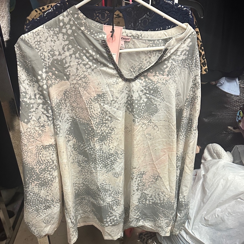Juicy‎ Couture Gray and Cream Patterned Blouse